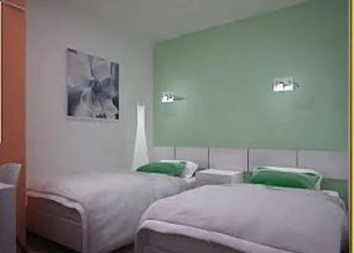 Hotel Niaga Surabaya